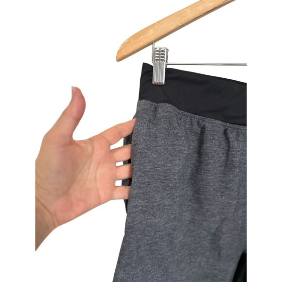 Lululemon T.H.E Gray Athletic Shorts With Liner & Zipper Pocket Size M - Picture 3 of 6